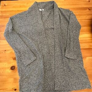 GAP women M Cozy Gray Knit Cardigan Rayon Bend